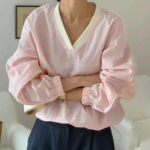 깊은 브이넥스트링 아노락 티셔츠