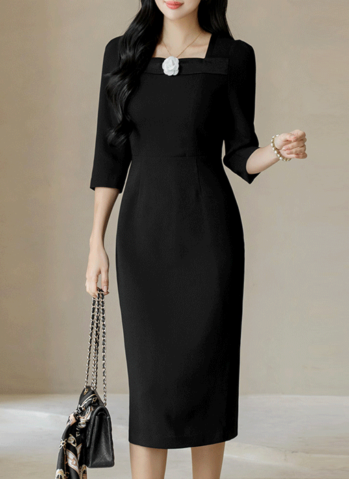 렌디아 로즈 코사지 SET 스퀘어넥 완벽 슬림 라인 롱 원피스