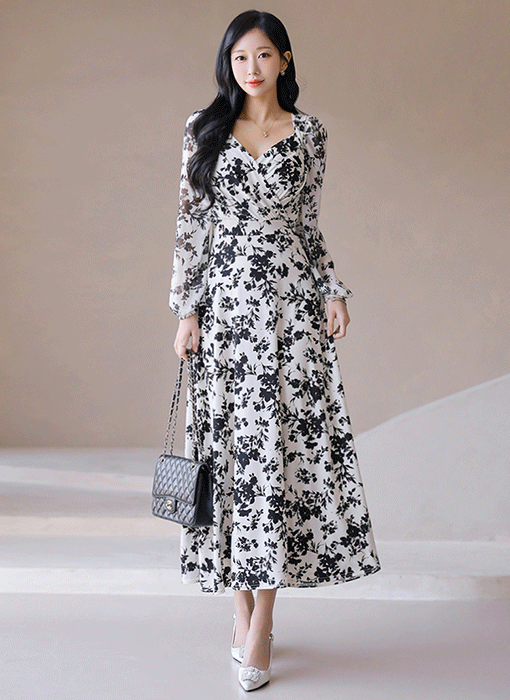 모노드 플라워 쉬폰 소매 배색 하트넥 A라인 플레어 롱 원피스