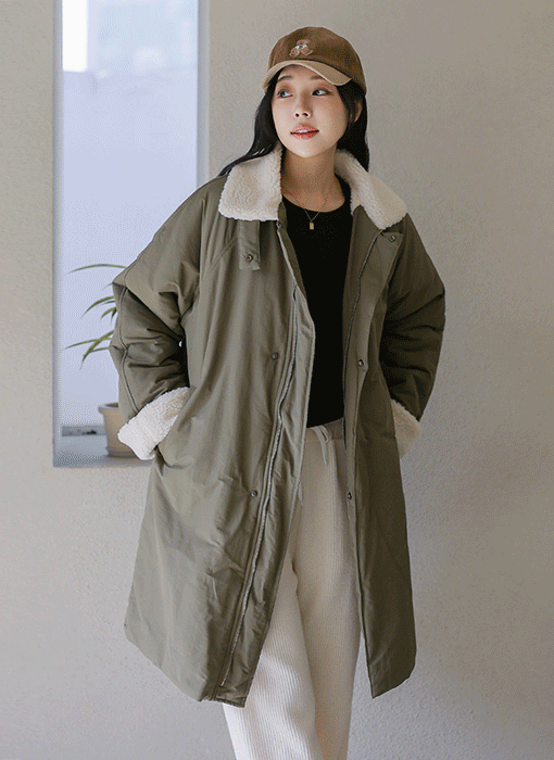 [Theonme] 후리스 양털 퍼 안감 하이넥 버클 야상 패딩 롱 점퍼