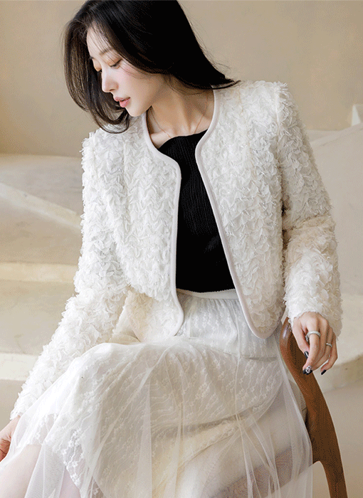 [루이스엔젤] 스타샤 꽃잎이 살랑 세미 크롭 볼레로 가디건 자켓