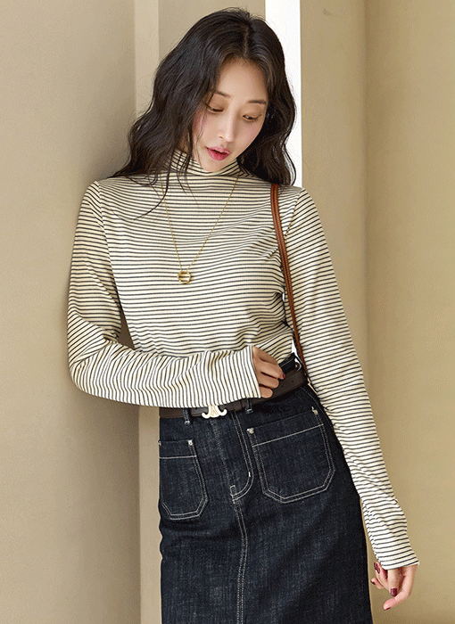 [Theonme] 스트라이프 반하이넥 슬림 긴팔 티셔츠