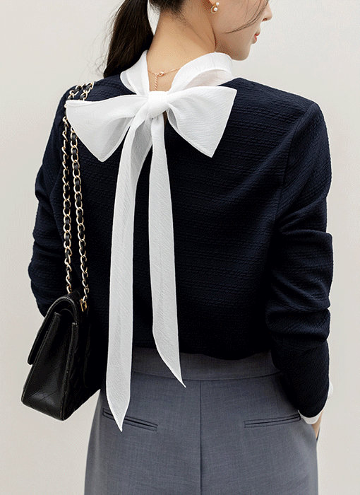 [루이스엔젤] 헤안느 쉬폰 배색 리본 타이 넥 쟈가드 블라우스 티