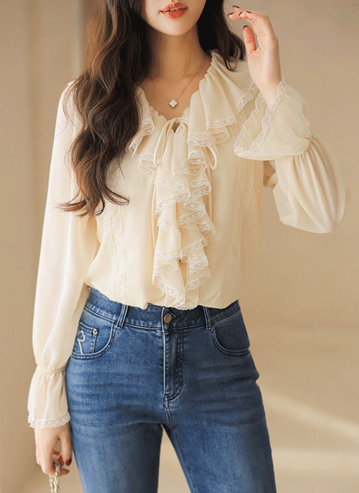 러플 넥 쉬폰 벨소매 레이스 배색 블라우스