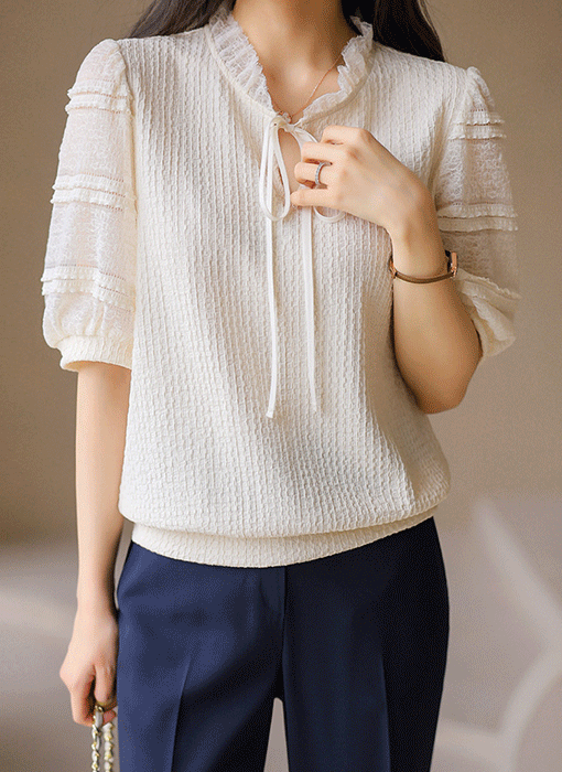[루이스엔젤] 시스루 레이스 배색 프릴 쟈가드 블라우스 티